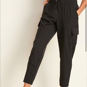 Old Navy HighWaisted StretchTech Cargo Ankle Pants